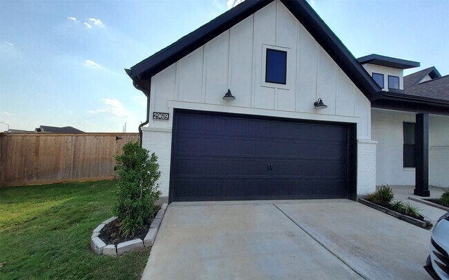 Building Photo - 29619 Smokey Bourbon Ln
