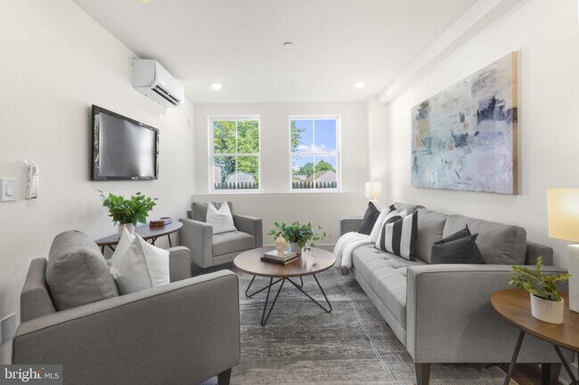 Building Photo - 7037 Ridge Ave