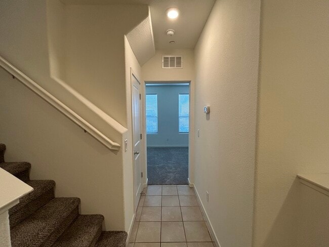 Building Photo - 3998 E Commerce Way