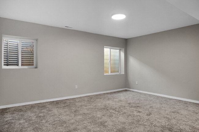 Building Photo - $1,745.95 -  2 Bed, 2 Bath Townhome in CO Springs with In Unit Laundry and Attached Garage!