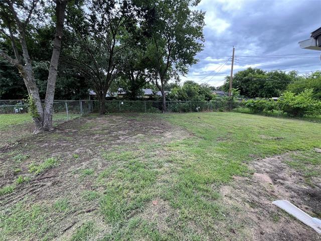 Building Photo - 14215 Osage Dr