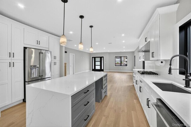 Building Photo - 23 Hudson Ave