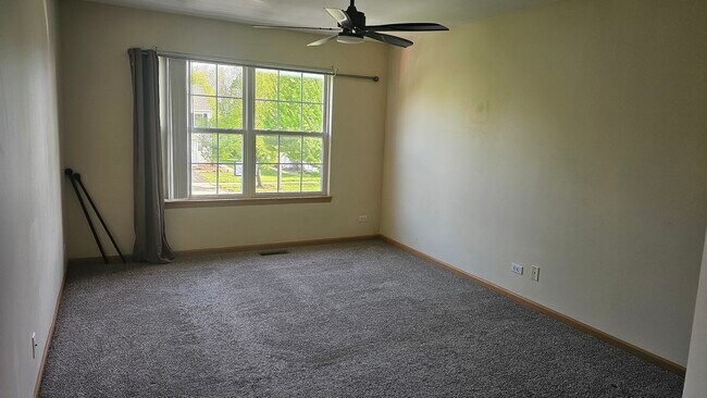 Building Photo - 1514 Meadowsedge Ln