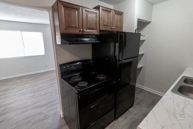 Building Photo - 801 N Ann St