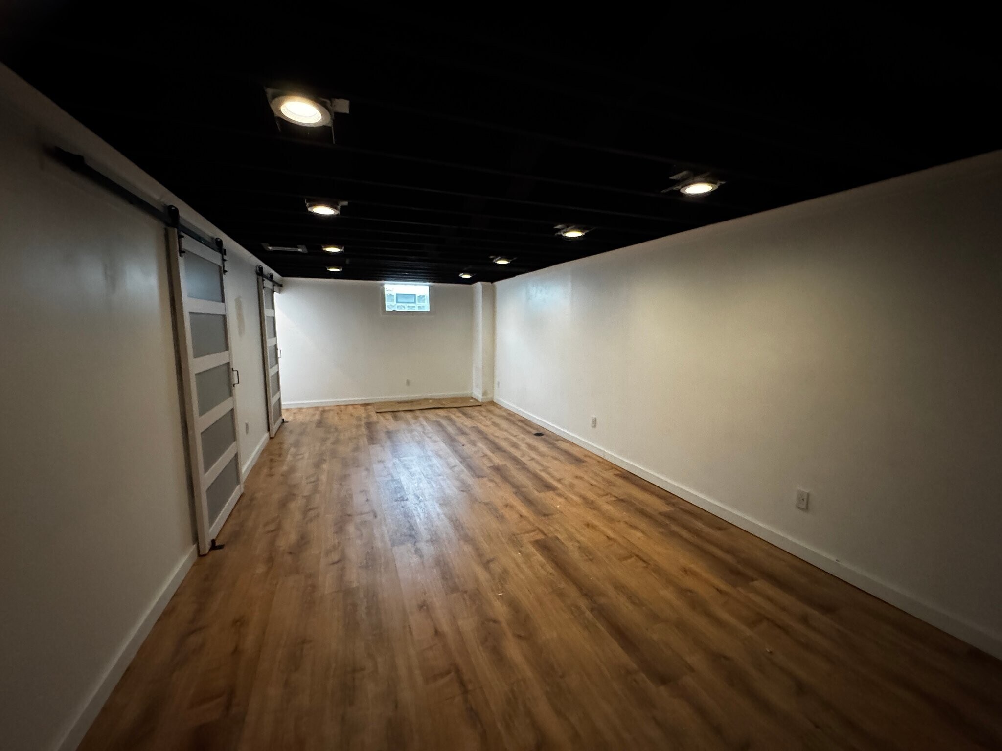 Building Photo - 2333 Hanover Dr