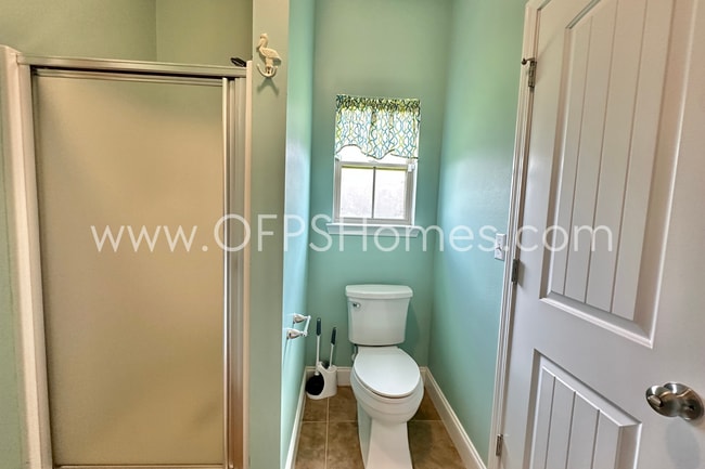 Building Photo - South Crestview 4/3 Available NOW!