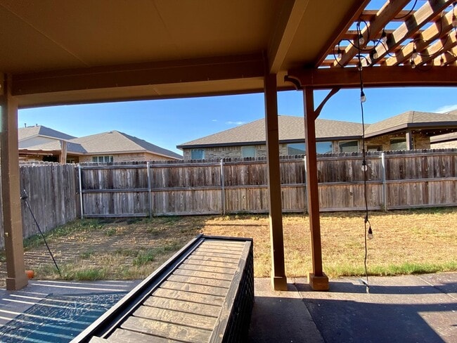 Building Photo - 7021 Spade Ranch Rd