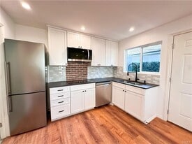 Building Photo - 17814 Hemmingway St