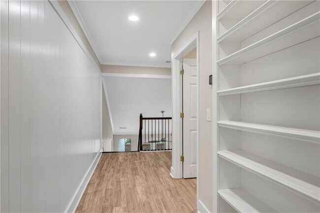 Building Photo - 3346 Cove Overlook Rd