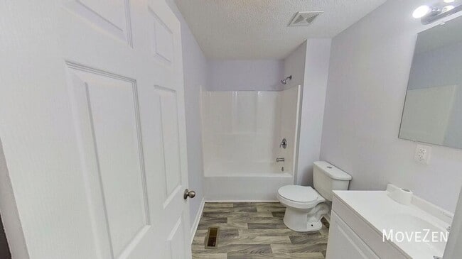 Building Photo - 333 Friendship Dr