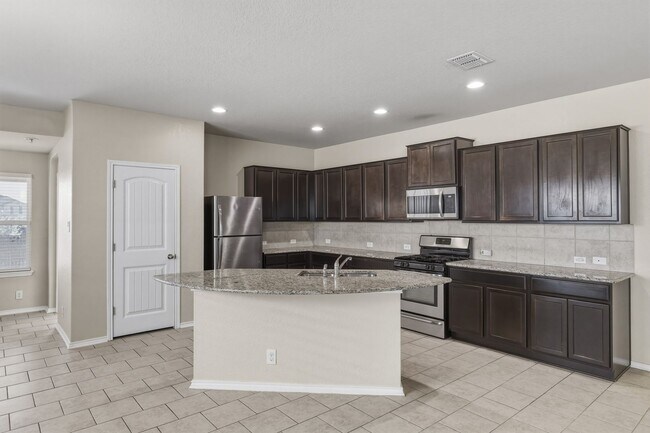 Building Photo - Large one story in Valley Ranch