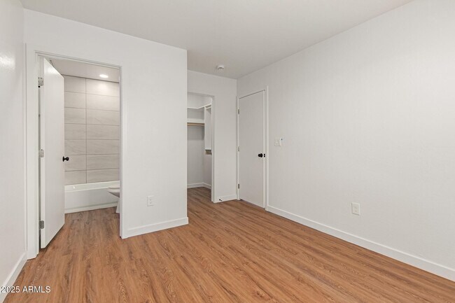 Building Photo - 337 S 97th Pl