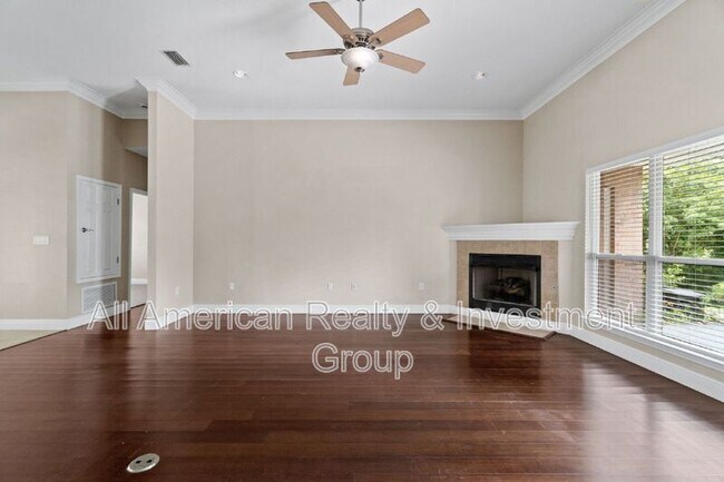 Building Photo - 4301 Hidden Lakes Dr