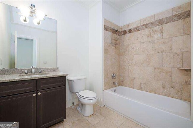 Building Photo - 1106 Devine Cir NE