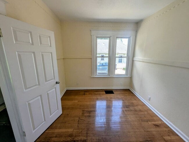 Building Photo - Remodeled 2-Bedroom, 1 Bath Home with Spacious Living Areas & Off-Street Parking