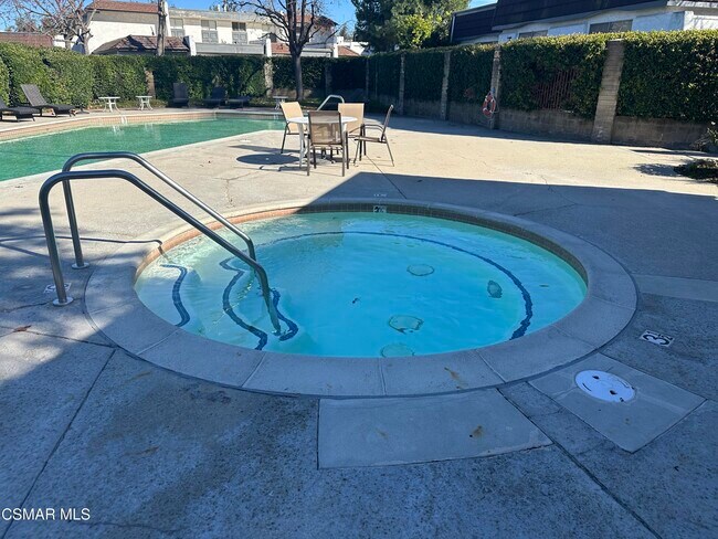 Building Photo - 3719 Summershore Ln