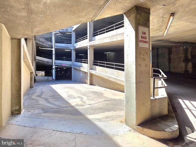 Building Photo - 5505 Seminary Rd