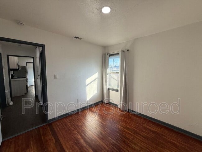 Building Photo - 632 Fir St