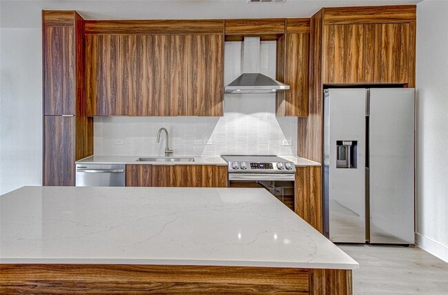 Building Photo - 1701 Simond Ave