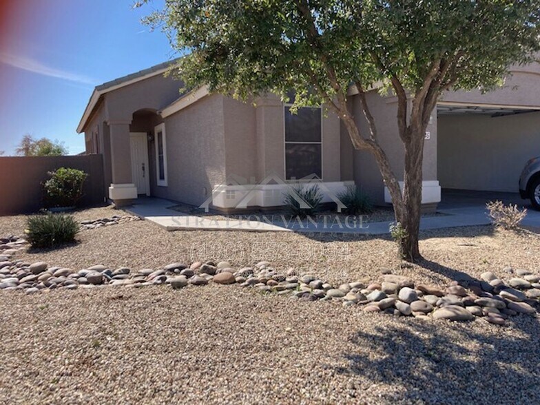 Building Photo - 4445 E Amarillo Dr