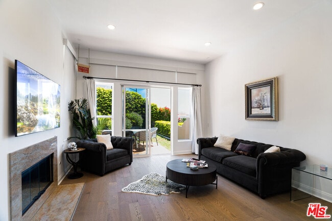 Building Photo - 6450 Lunita Rd