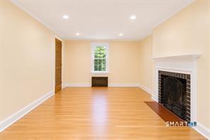 Building Photo - 98 Woodmere Rd