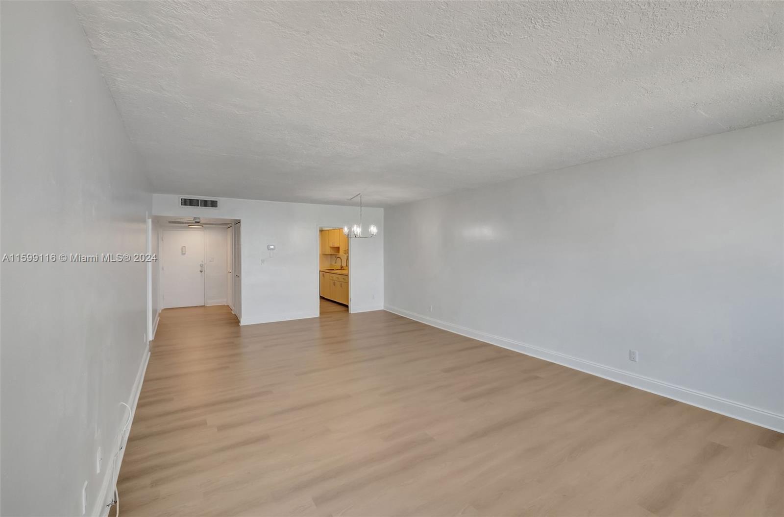 Building Photo - 5401 Collins Ave