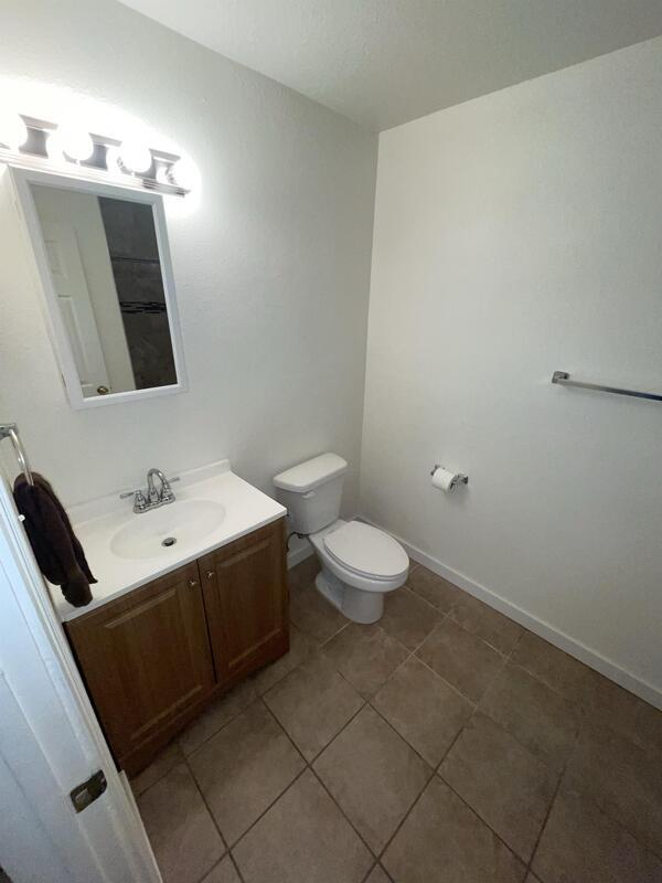 Building Photo - 1675 S State St