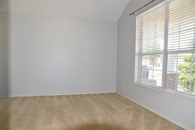 Building Photo - 4512 Sunmeadow Ln