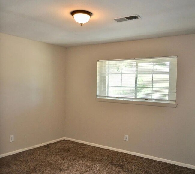 Building Photo - 12402 Riva Ridge Ln