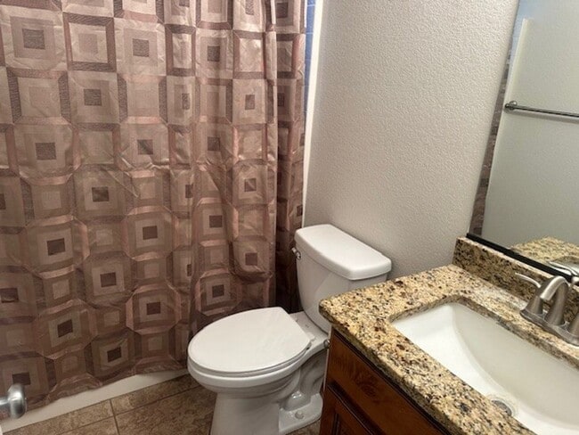 Building Photo - 3 Bed, 2 Bath, # Car Garage Home!