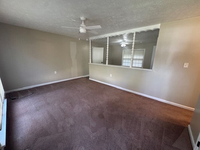 Building Photo - 205 Chesterfield Pl