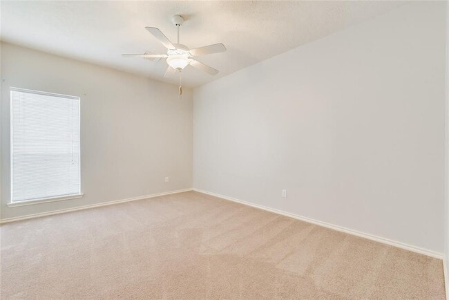 Building Photo - 3402 Pebble Beach Ln
