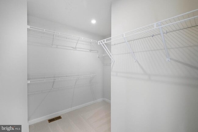 Building Photo - 1011 Venifena Terrace SE