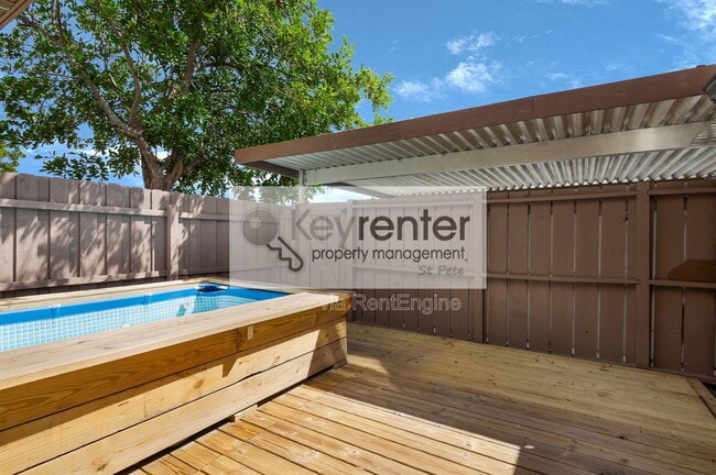 Building Photo - 1833 Clearbrooke Dr