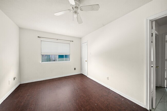 Building Photo - 3603 Lauderwood Ln