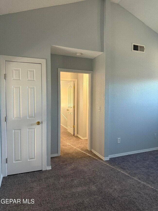 Building Photo - 12253 Holy Springs Ct
