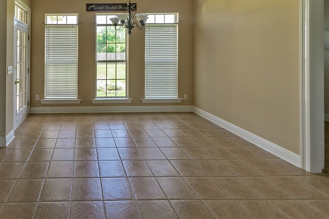 Building Photo - Home for rent in Deatsville