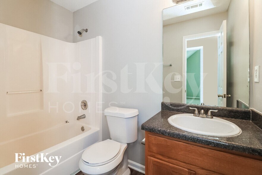 Building Photo - 3626 Lower Creek Dr