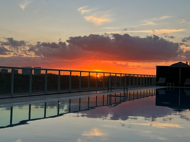 Building Photo - 400 Sunny Isles Blvd