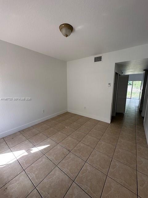 Building Photo - 840 SW 6th Pl