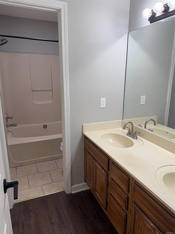 Building Photo - 8425 English Oak Loop