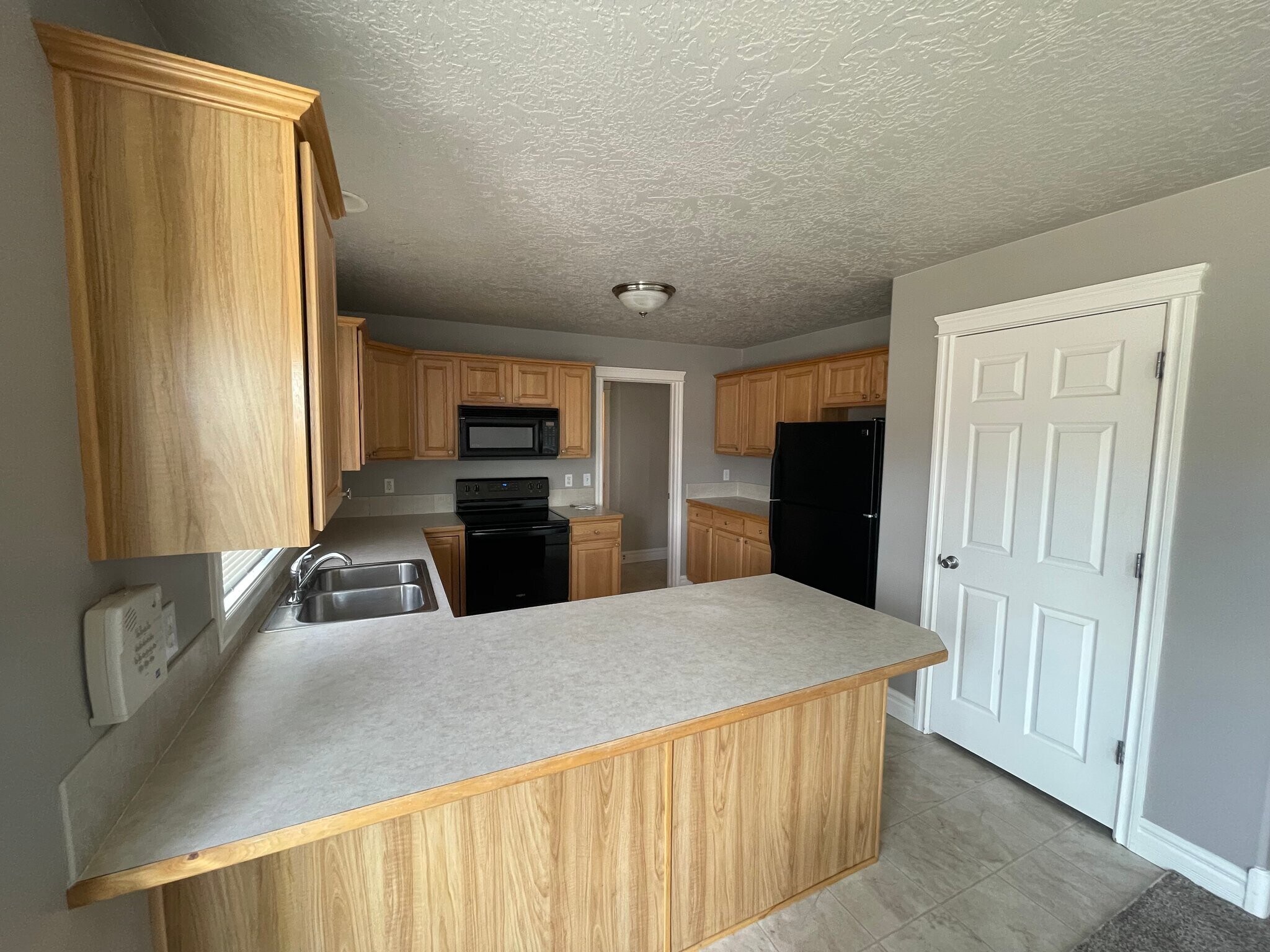 Building Photo - 1127 Elgin Ct