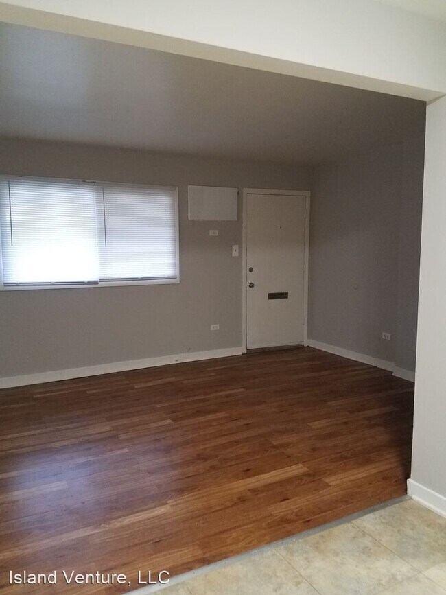 Building Photo - 2251 Burr Oak Ave