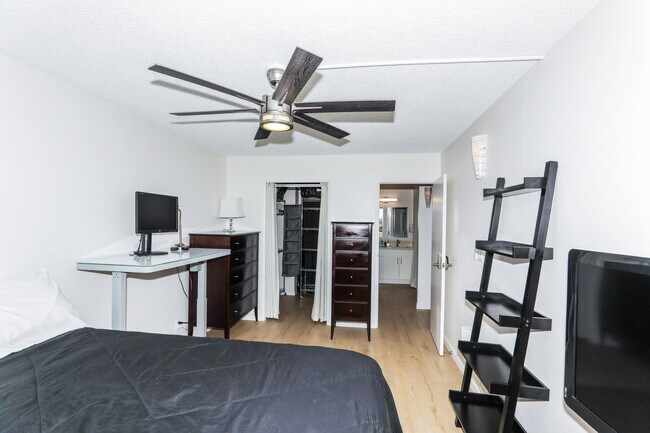 Building Photo - 55 S Kukui St