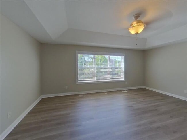 Building Photo - 3947 Valencia Ln