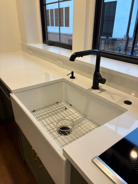 Building Photo - 5012 Pentridge St