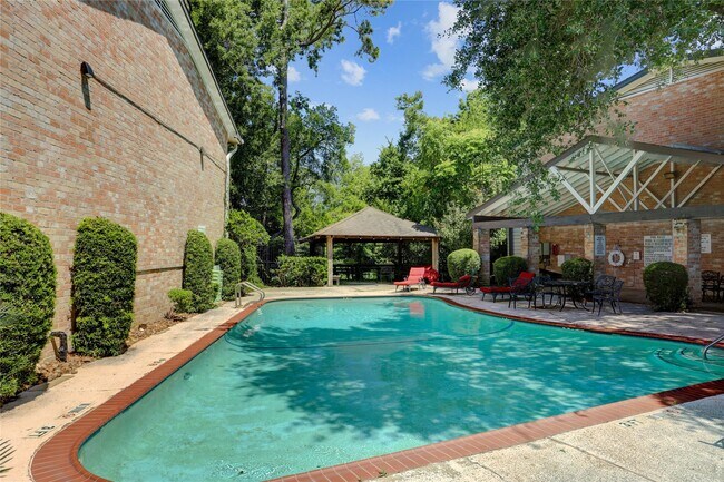 Building Photo - 1807 Stoney Brook Dr