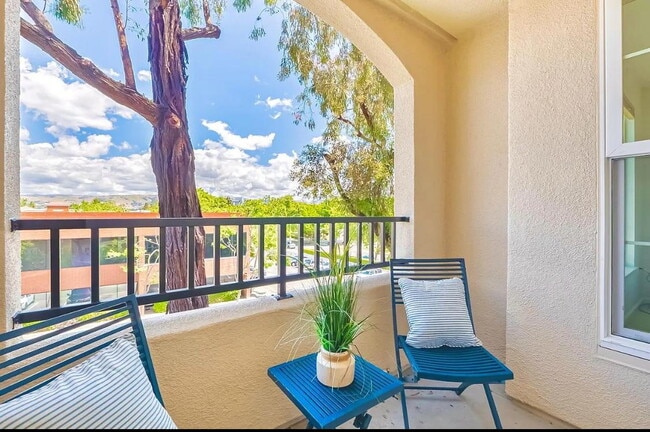 Building Photo - "Chic 1-Bed Oasis in San Jose with Hardwoo...