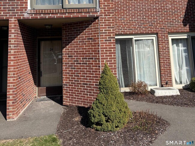 Building Photo - 295 Redstone Hl Rd